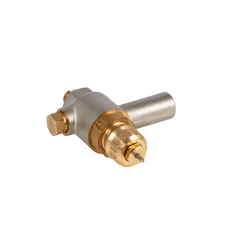  Valve