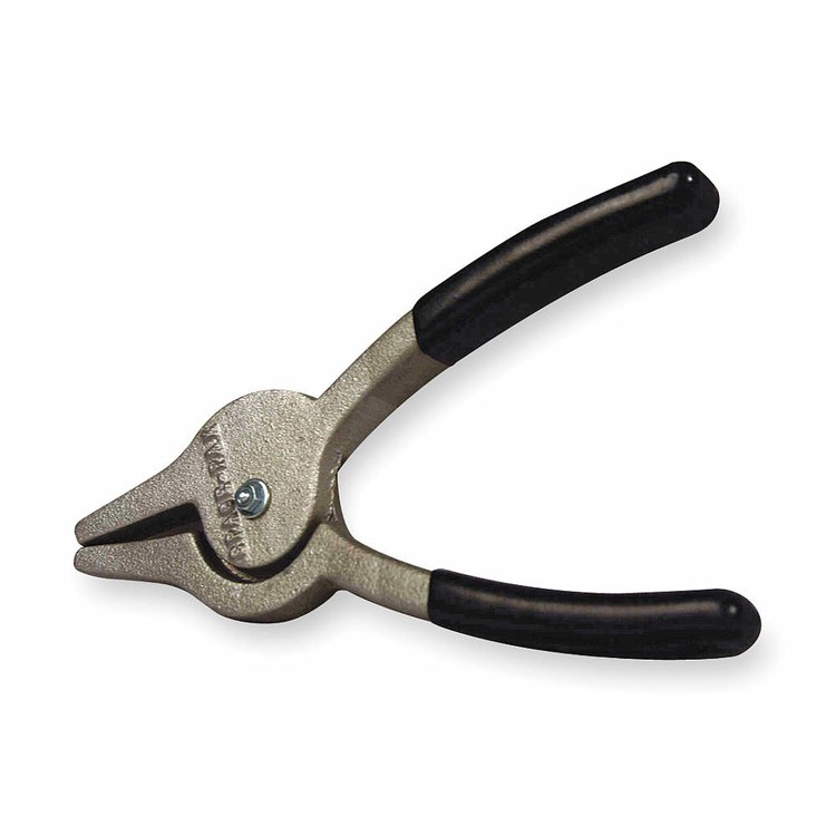  Pliers